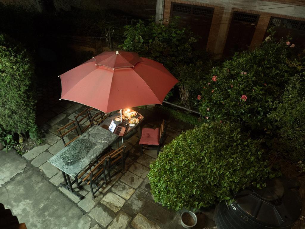 Pradhan House - Home Stay With Garden Bhaktapur Exterior photo